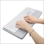SOPORTE ERGONOMICO PARA MAGIC KEYBOARD (GRIS)